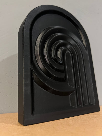 Tischskulptur „Neo‑Relief“ – 3D‑gedruckte Minimal‑Deko